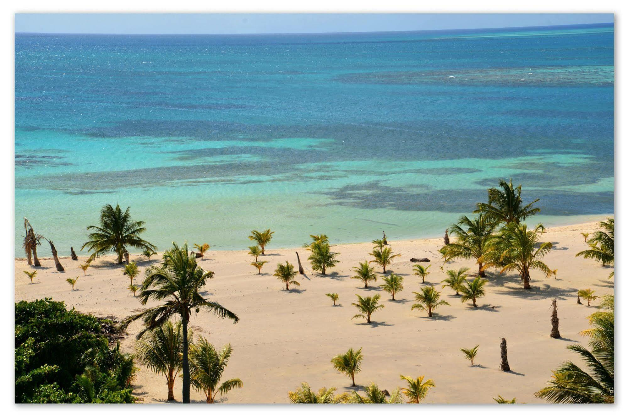 Isla Marisol Resort Exteriör bild